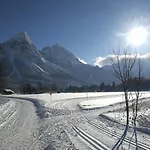 Halali - Dein Kleines An Der Zugspitze מלון