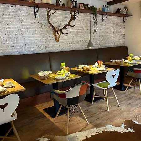 Otel Halali - Dein Kleines An Der Zugspitze Ehrwald