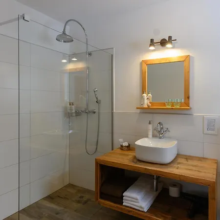 Halali - Dein Kleines An Der Zugspitze ايروالد