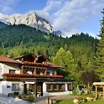 Halali - Dein Kleines An Der Zugspitze Ehrwald