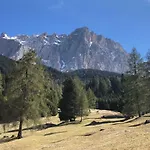 Halali - Dein Kleines An Der Zugspitze 3*