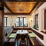Hotel Halali - Dein Kleines An Der Zugspitze