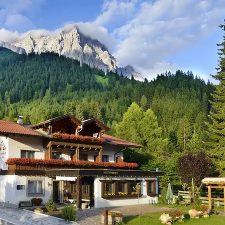 Halali - Dein Kleines An Der Zugspitze Ehrwald