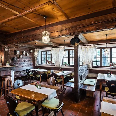 Halali - Dein Kleines An Der Zugspitze Hotel